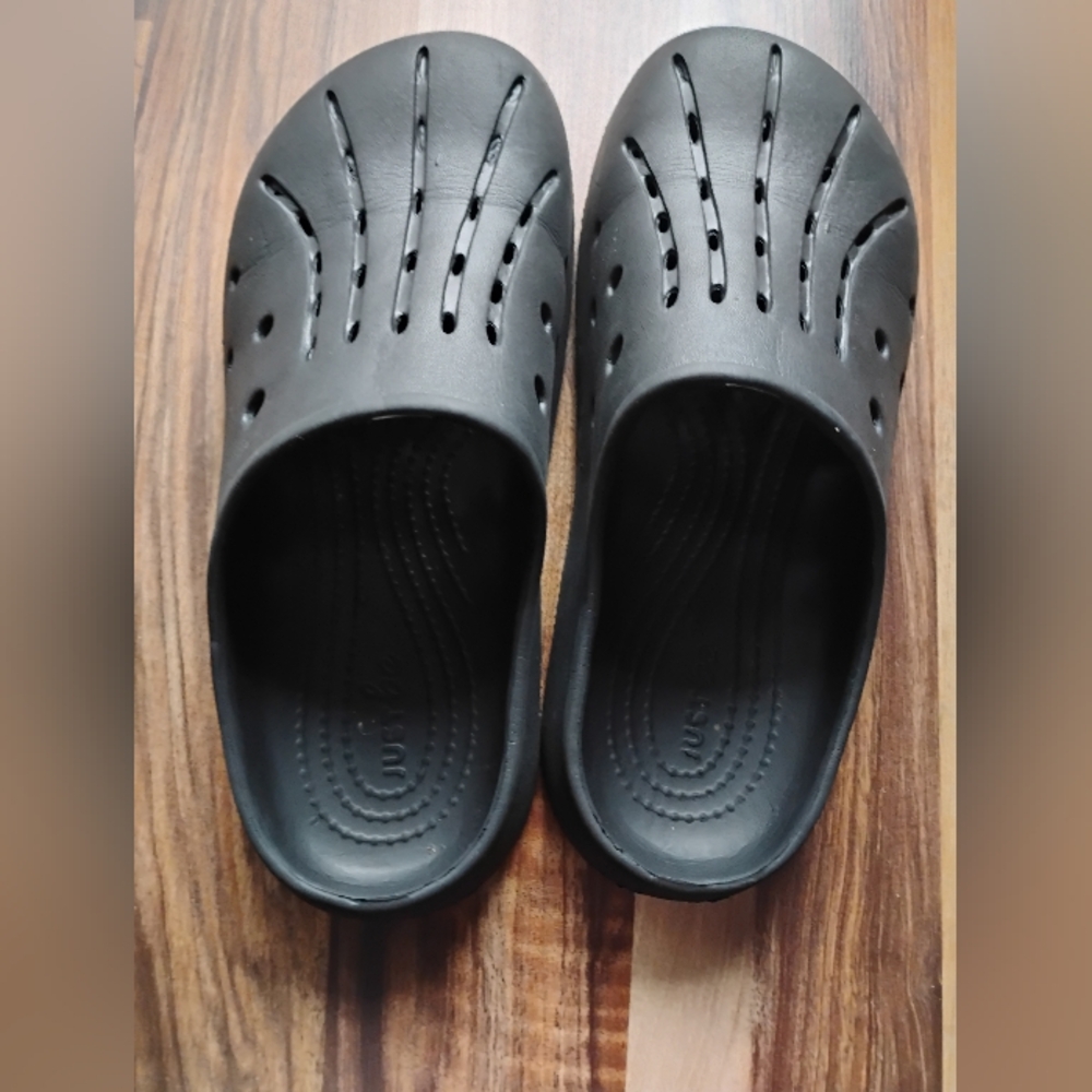 Size 10 Women's Just Be You Crocs